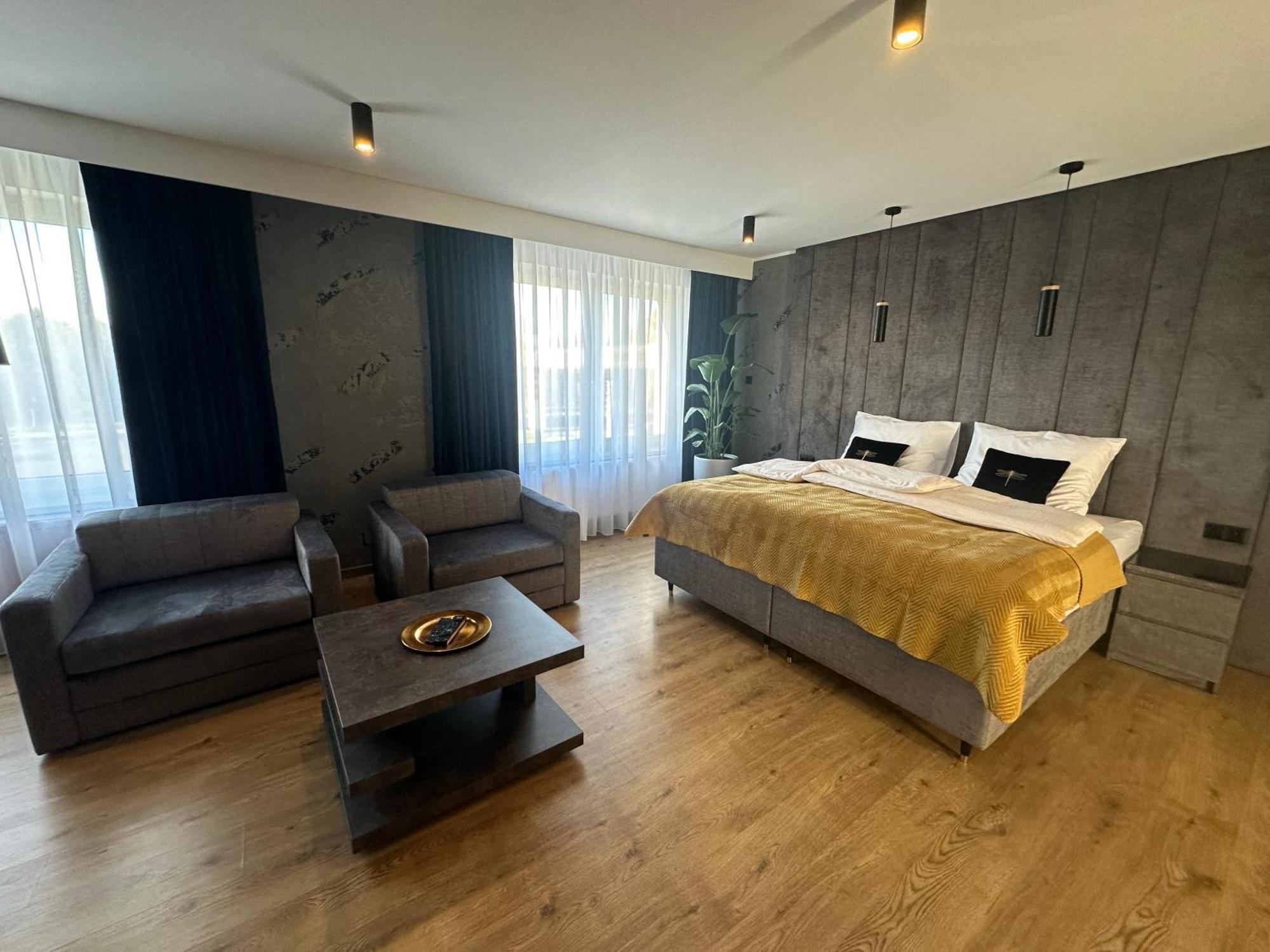 Bed and Breakfast Platinum à Budzyń Extérieur photo