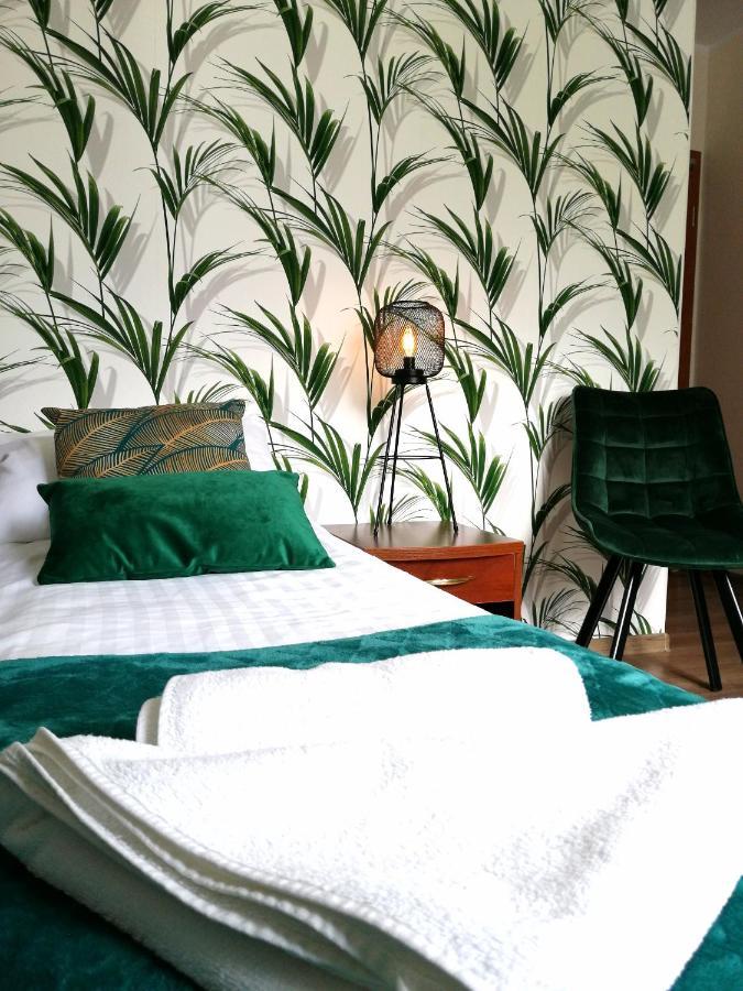 Bed and Breakfast Platinum à Budzyń Extérieur photo